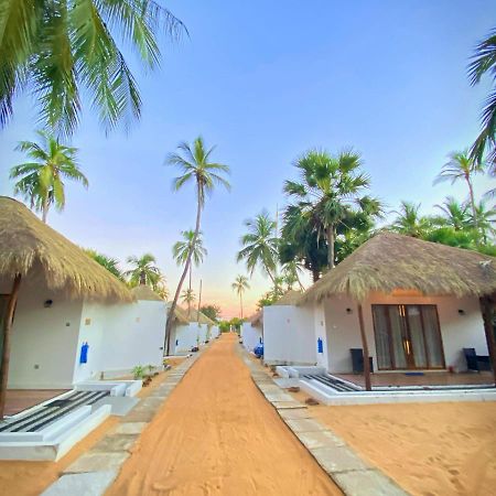 The Blue Lagoon Resort Калпития Экстерьер фото