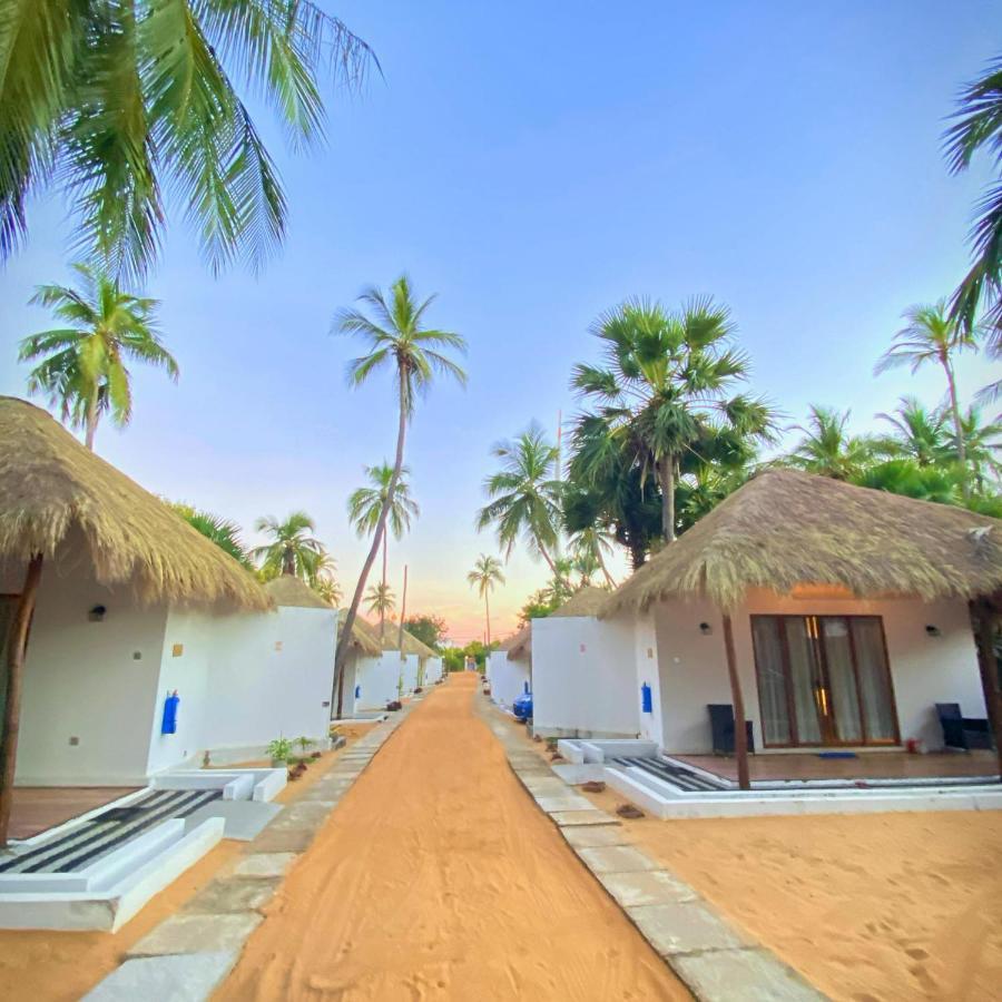The Blue Lagoon Resort Калпития Экстерьер фото
