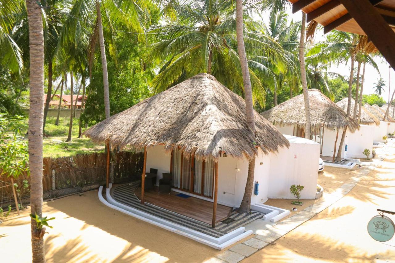 The Blue Lagoon Resort Калпития Экстерьер фото
