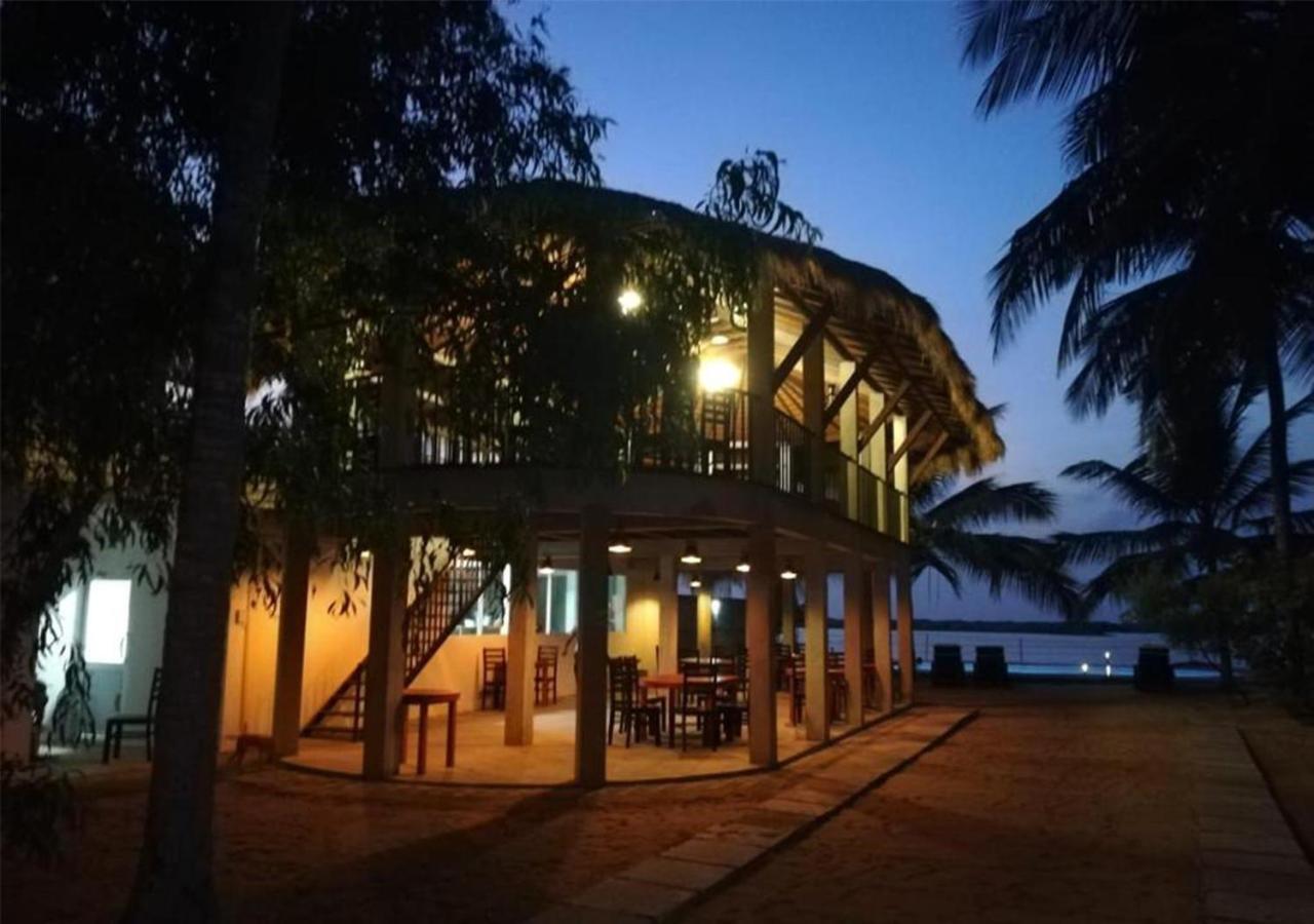 The Blue Lagoon Resort Калпития Экстерьер фото